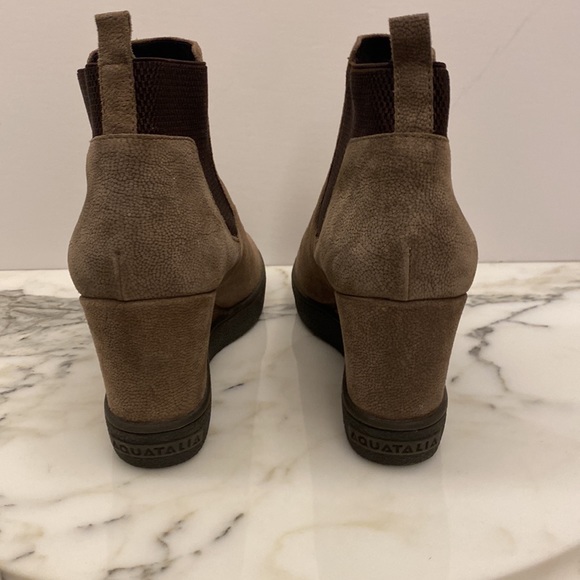 Aquatalia Claire Wedge Suede Ankle Booties Size 10 - Picture 4 of 6